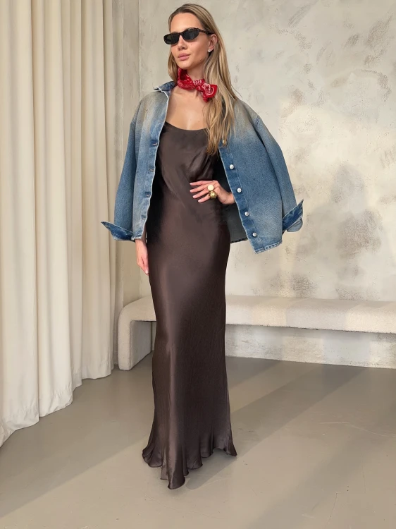 Facetune_11-06-2026-19-35-40.jpg