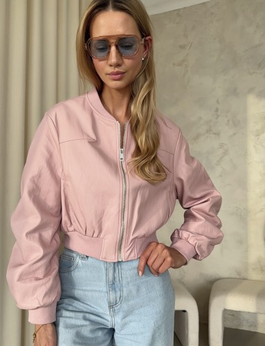 Facetune_19-06-2026-09-18-22.jpg