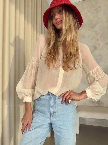 Facetune_19-06-2026-10-11-59.jpg